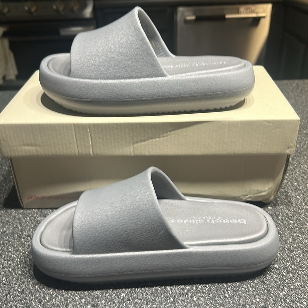 Brand new J slides in women’s size 7M. Grey Eva squish.
